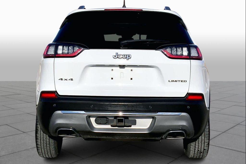 used 2021 Jeep Cherokee car, priced at $18,897