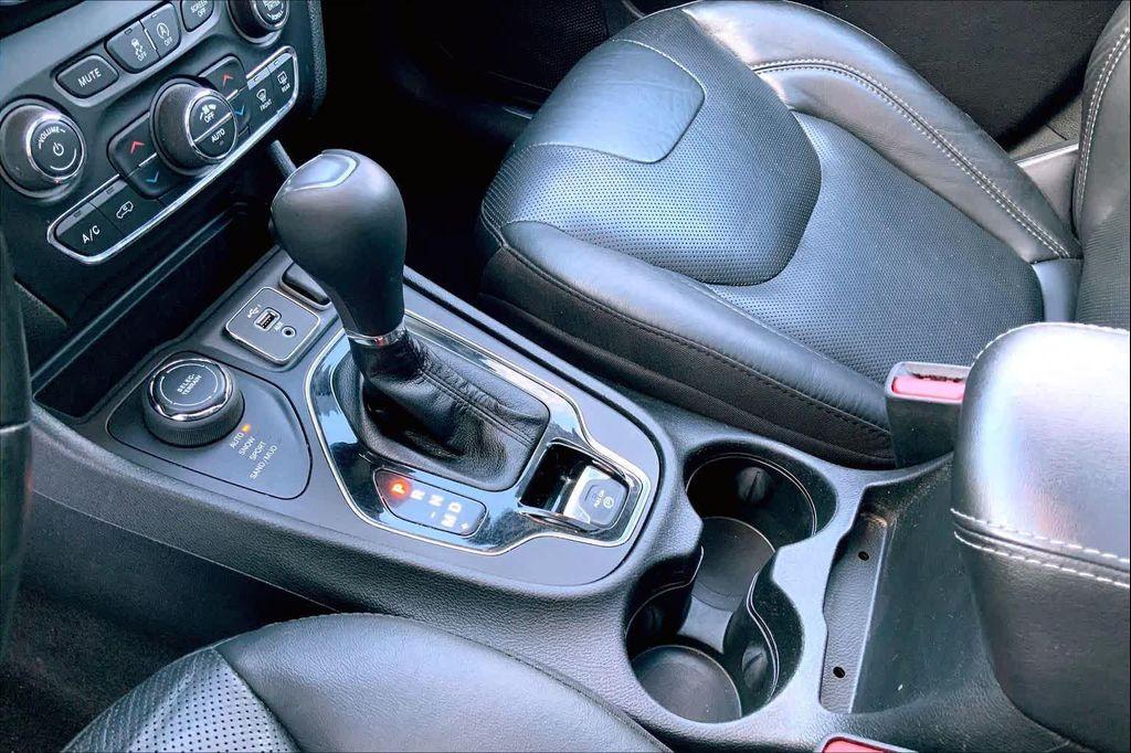 used 2021 Jeep Cherokee car, priced at $18,897