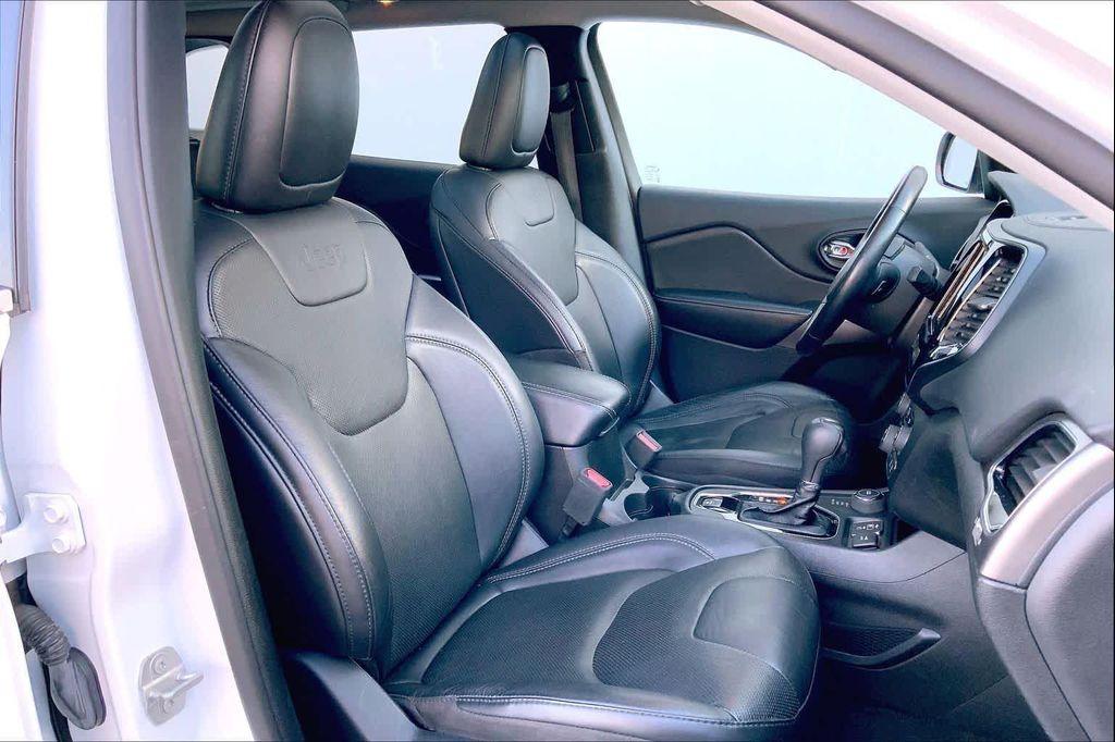 used 2021 Jeep Cherokee car, priced at $18,897