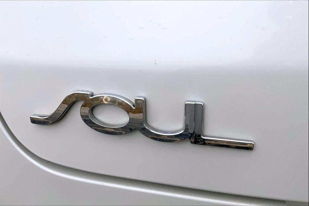 used 2021 Kia Soul car, priced at $15,411