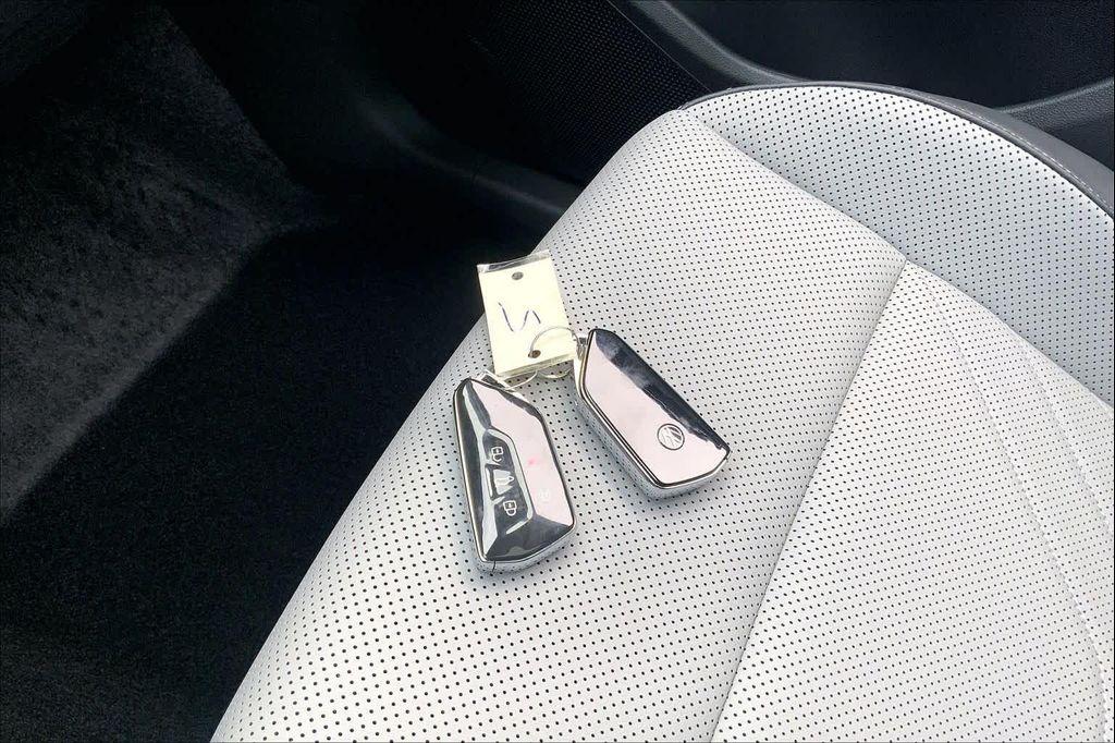 used 2025 Volkswagen Tiguan car, priced at $31,987