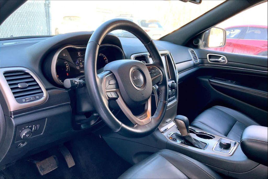 used 2016 Jeep Grand Cherokee car, priced at $11,711
