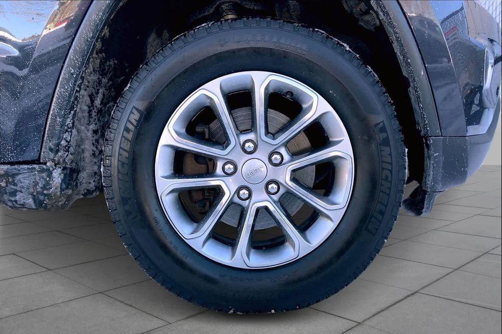 used 2016 Jeep Grand Cherokee car, priced at $11,711