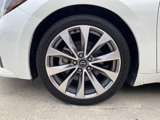 used 2023 Nissan Maxima car, priced at $32,247