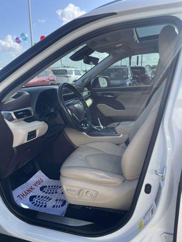 used 2021 Toyota Highlander car, priced at $29,388