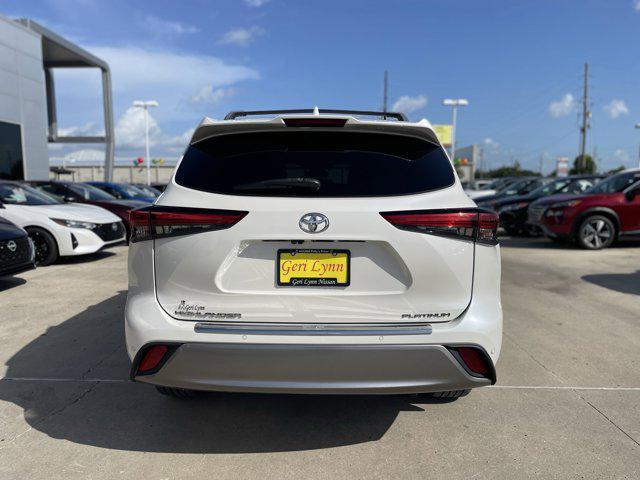 used 2021 Toyota Highlander car, priced at $29,388