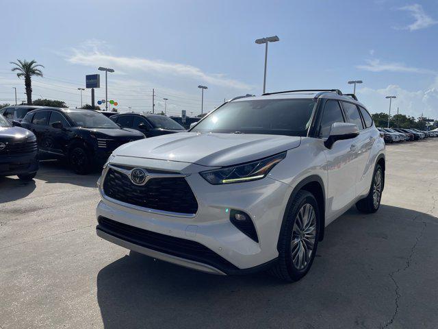 used 2021 Toyota Highlander car, priced at $29,388