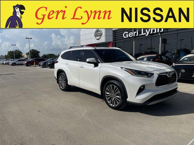 used 2021 Toyota Highlander car, priced at $29,388