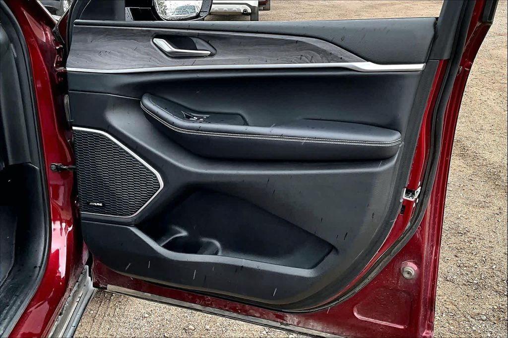 used 2021 Jeep Grand Cherokee L car, priced at $28,750