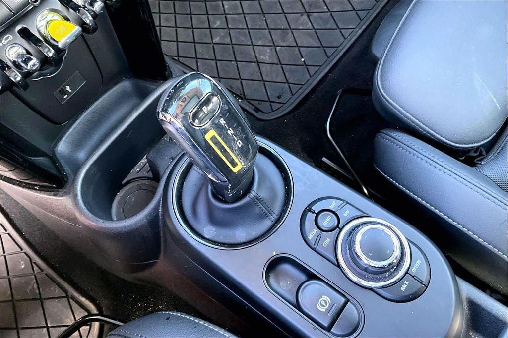 used 2024 MINI Hardtop car, priced at $25,000