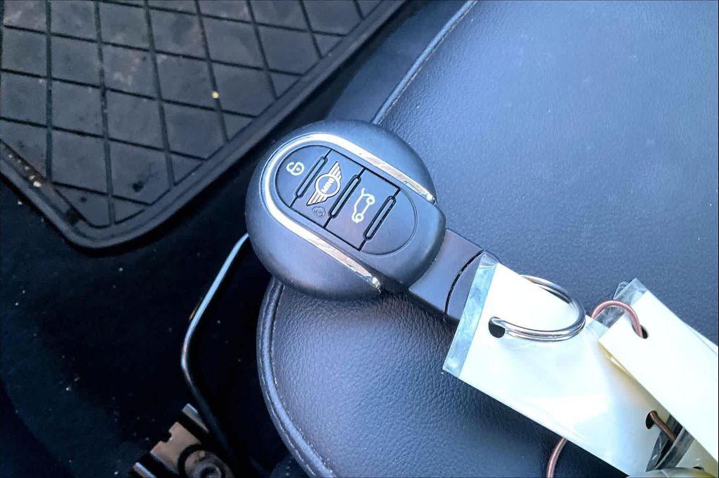 used 2024 MINI Hardtop car, priced at $25,000