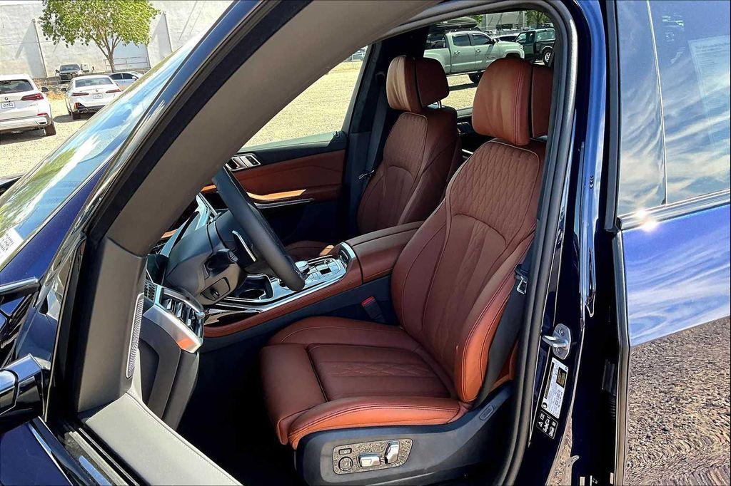 new 2026 BMW X7 car, priced at $128,230