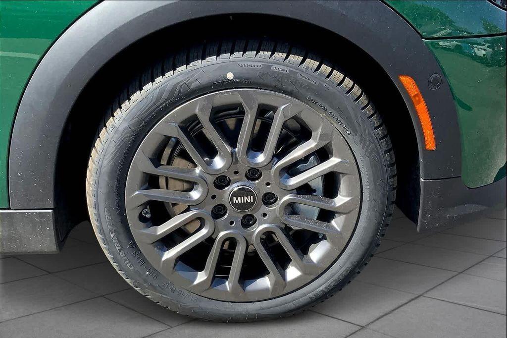 new 2025 MINI Hardtop car, priced at $31,950