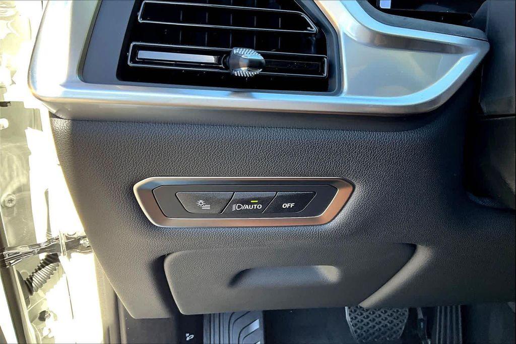 new 2026 BMW X7 car, priced at $94,140