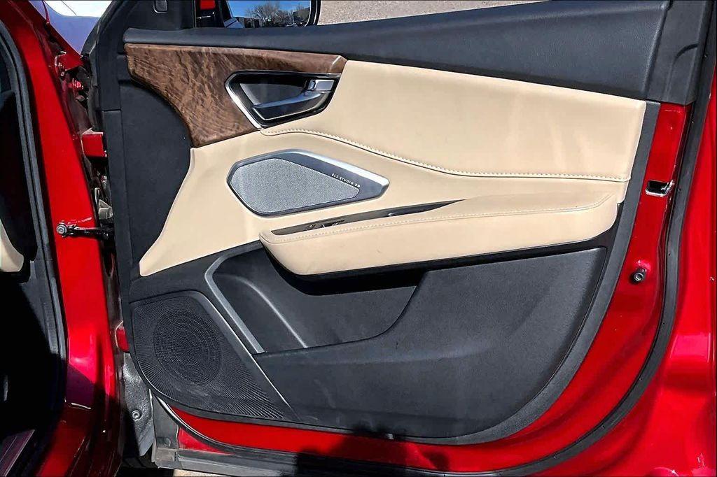 used 2024 Acura RDX car, priced at $43,900