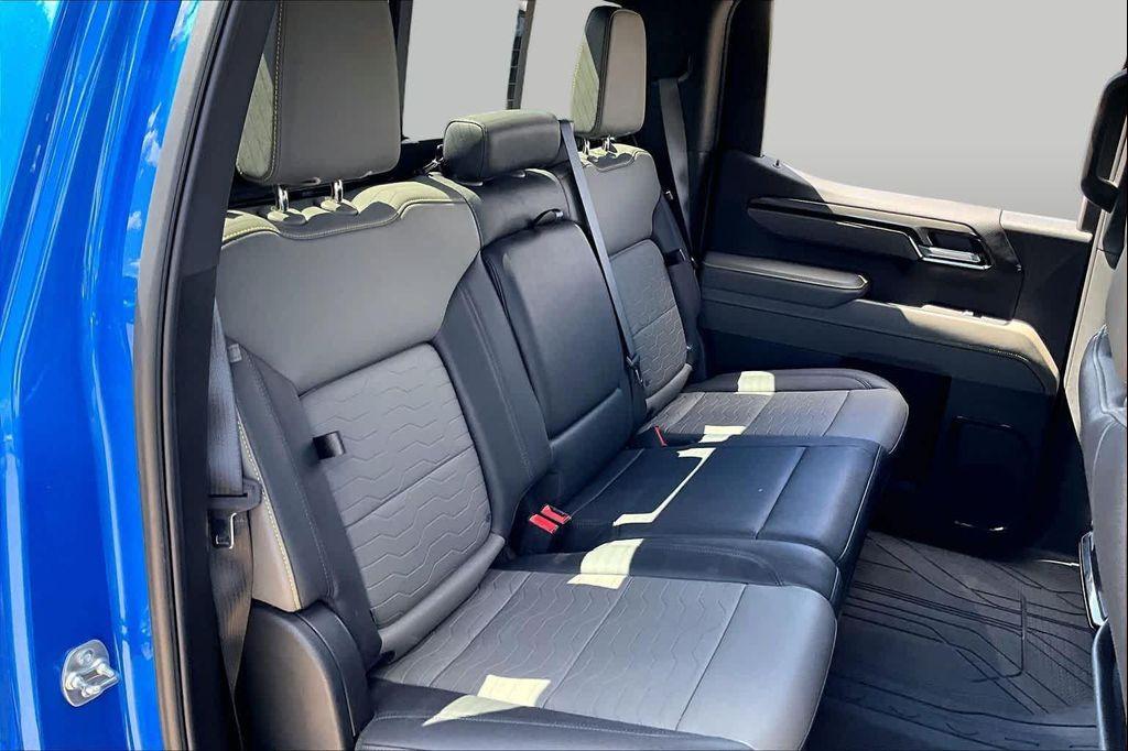 used 2025 Chevrolet Silverado 1500 car, priced at $60,288