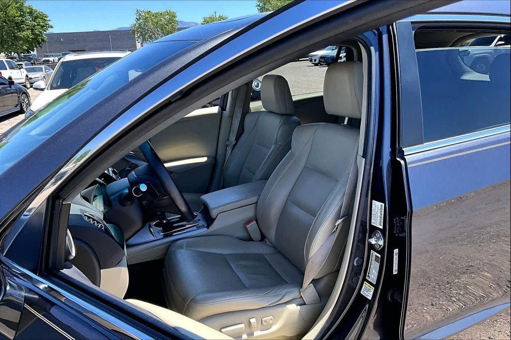 used 2015 Acura RDX car, priced at $15,138