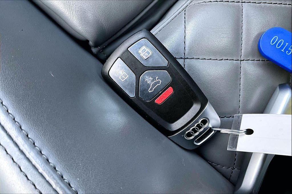 used 2019 Audi SQ5 car, priced at $27,900