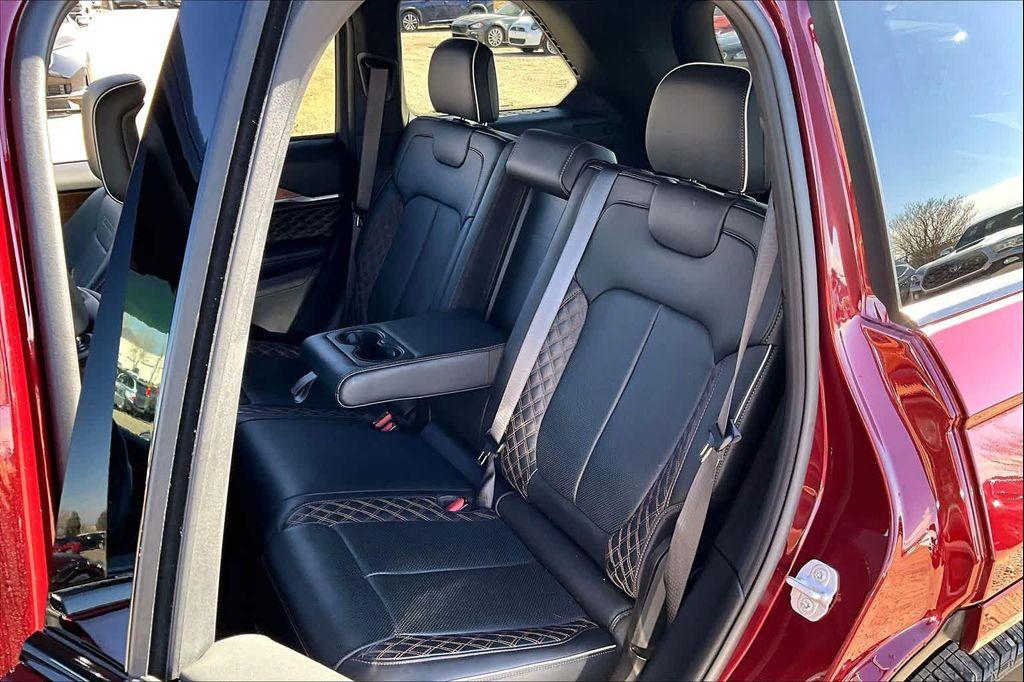 used 2025 Jeep Grand Cherokee car, priced at $58,950