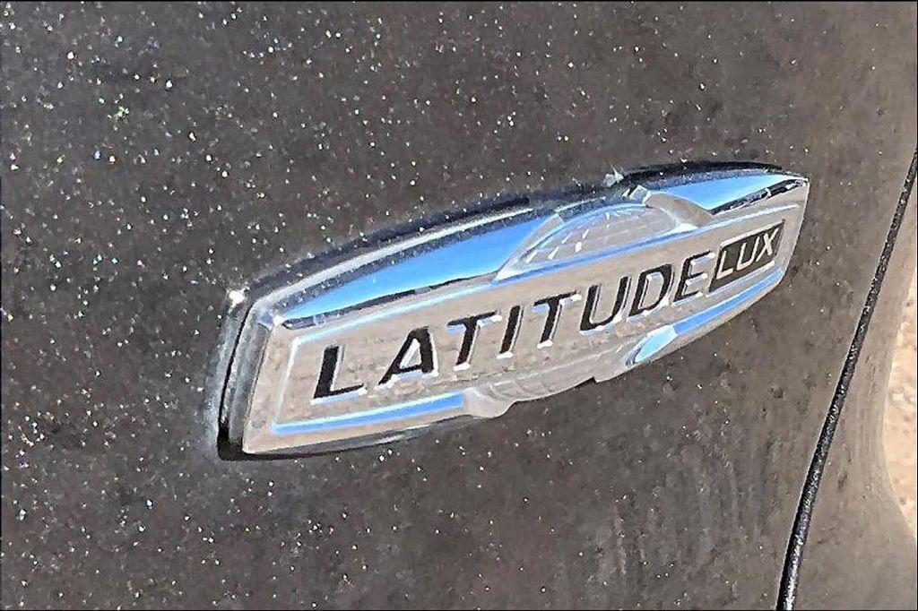 used 2022 Jeep Cherokee car, priced at $22,900