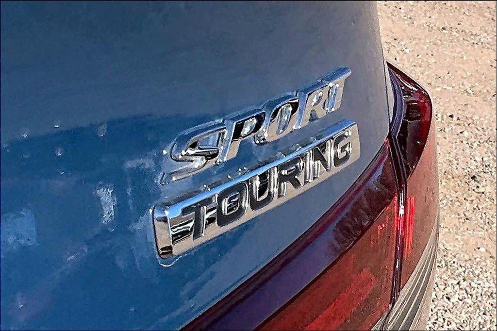 used 2025 Honda Civic Hybrid car, priced at $32,900