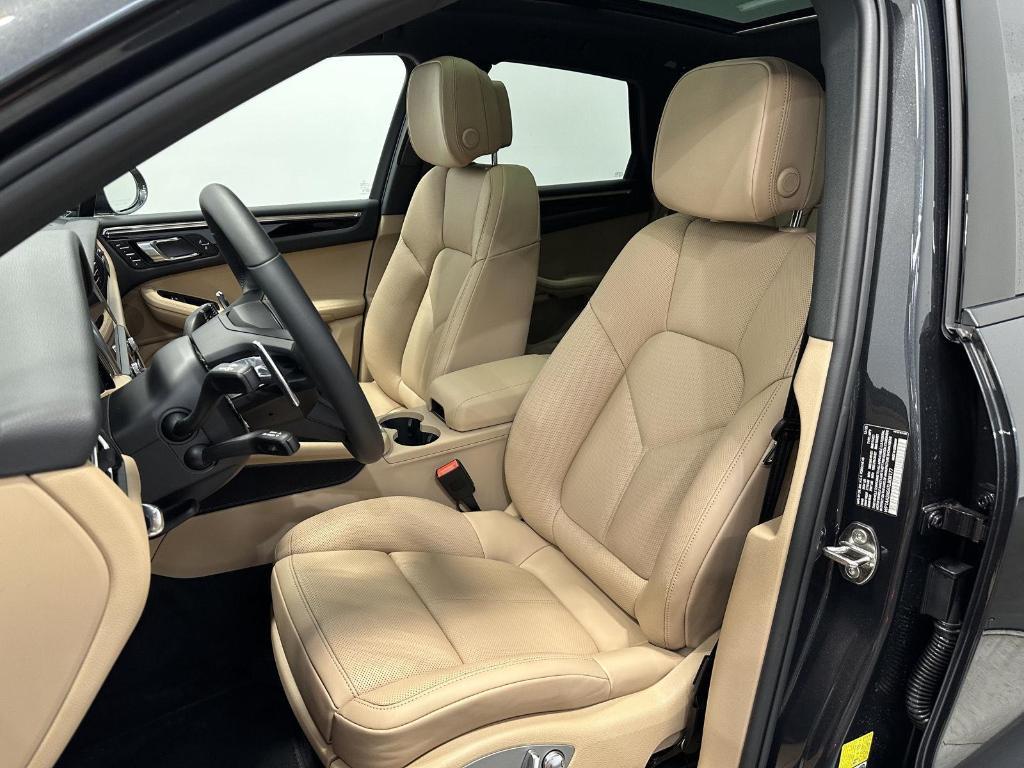 new 2026 Porsche Macan car