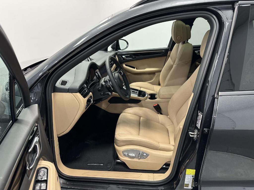 new 2026 Porsche Macan car