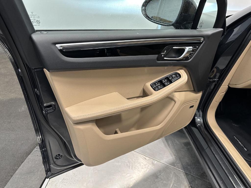 new 2026 Porsche Macan car