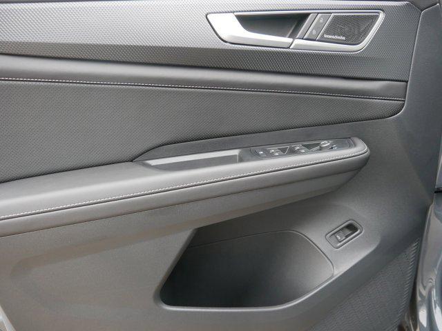 new 2026 Volkswagen Atlas Cross Sport car, priced at $53,430