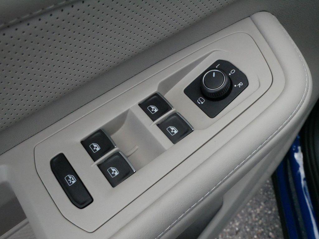 used 2025 Volkswagen Atlas car, priced at $45,325