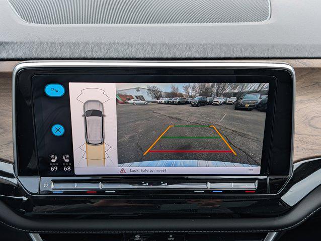 new 2026 Volkswagen Atlas car, priced at $47,216