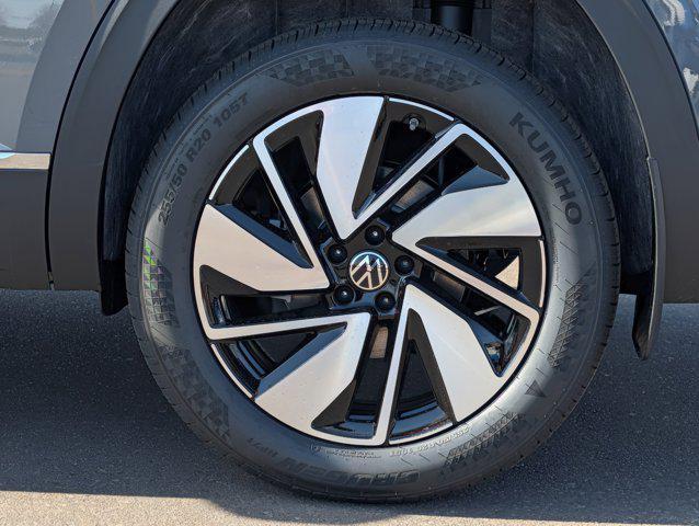 new 2026 Volkswagen Atlas car, priced at $50,117