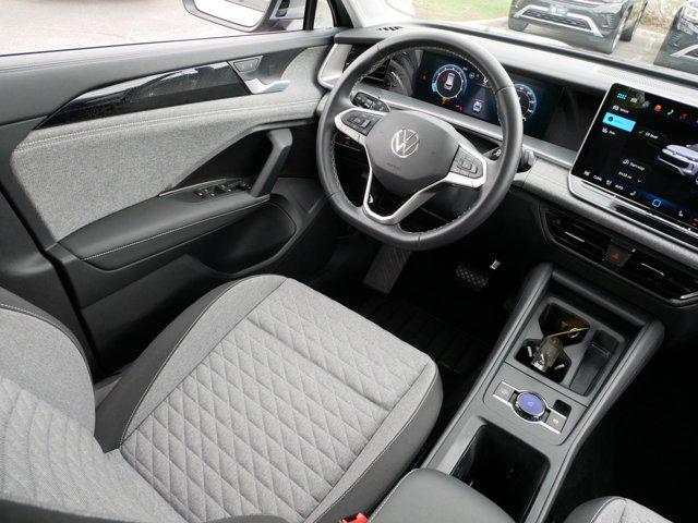 used 2025 Volkswagen Tiguan car, priced at $29,325