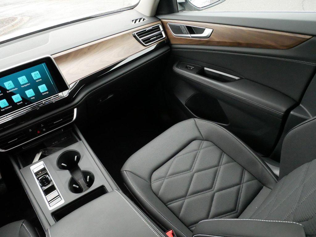 used 2026 Volkswagen Atlas car, priced at $38,675