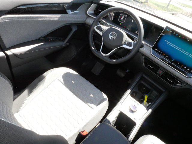 used 2025 Volkswagen Tiguan car, priced at $29,676