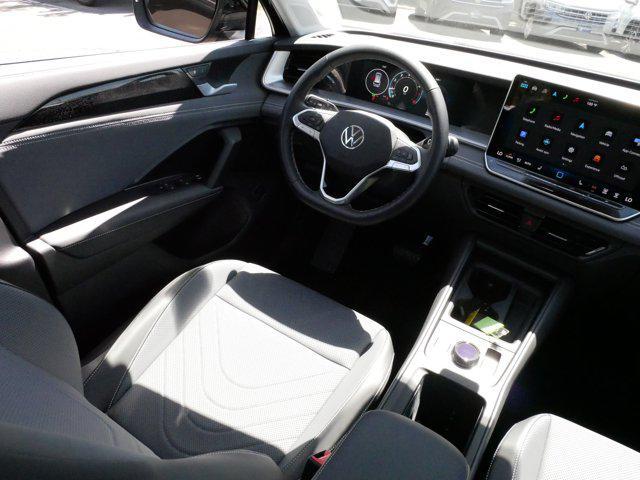 used 2025 Volkswagen Tiguan car, priced at $31,325