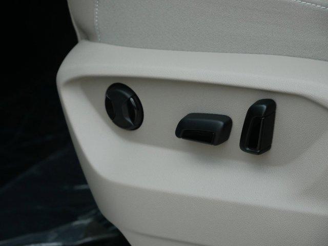 new 2026 Volkswagen Atlas car, priced at $45,558