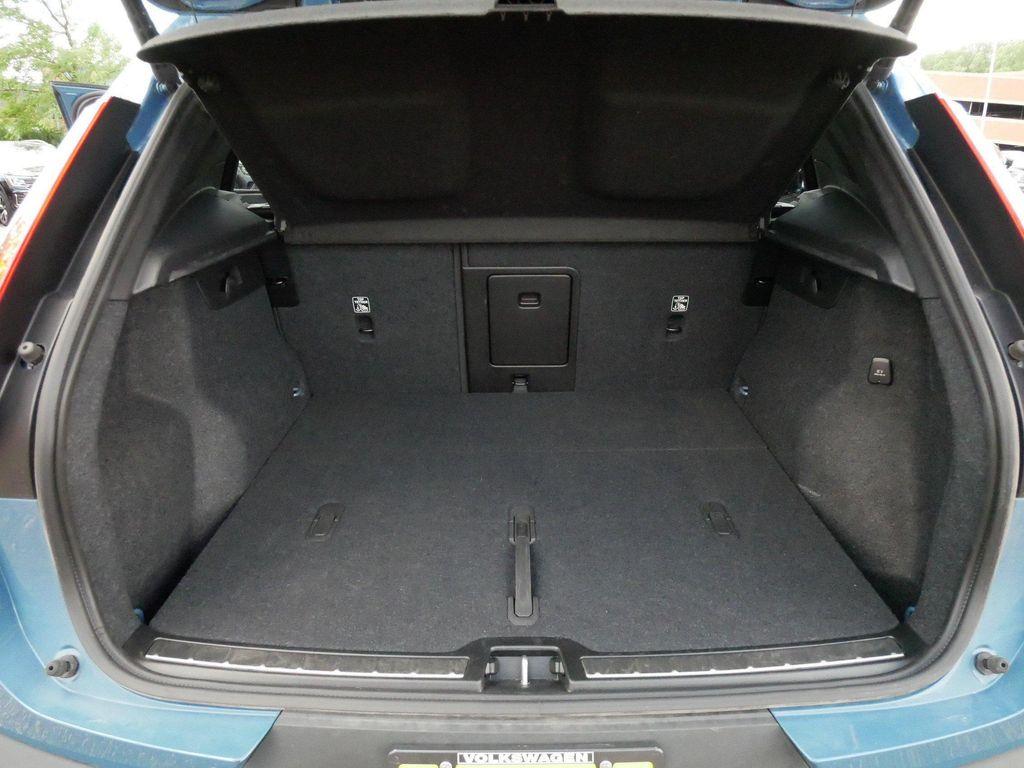 used 2025 Volvo XC40 car, priced at $33,325