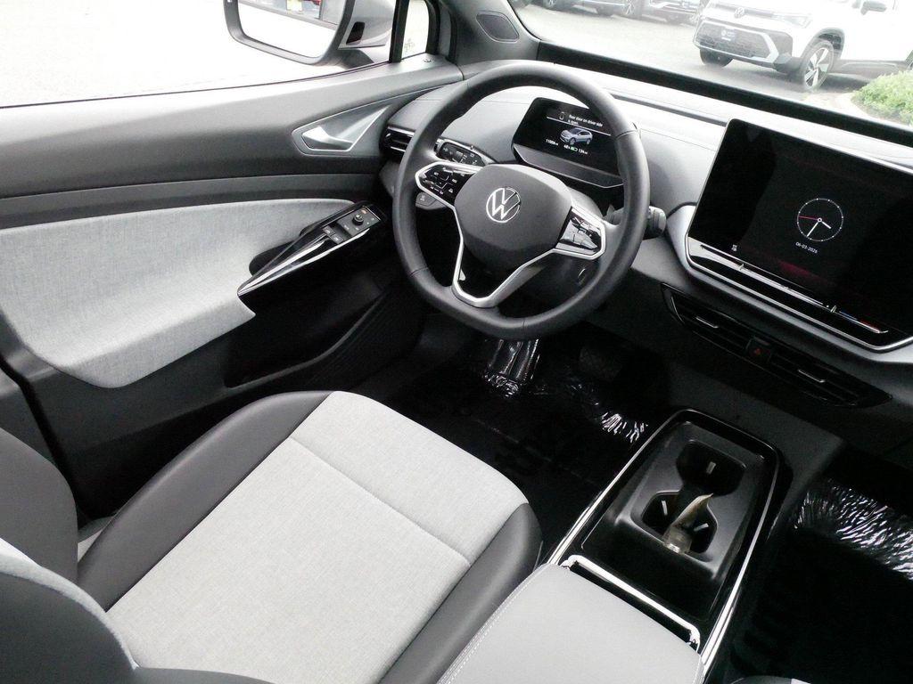 used 2025 Volkswagen ID.4 car, priced at $33,325