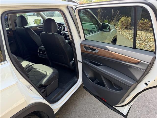 new 2026 Volkswagen Atlas car, priced at $42,312