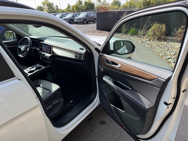 new 2026 Volkswagen Atlas car, priced at $42,312