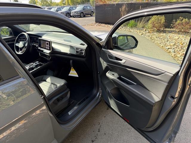 new 2026 Volkswagen Atlas Cross Sport car, priced at $51,946