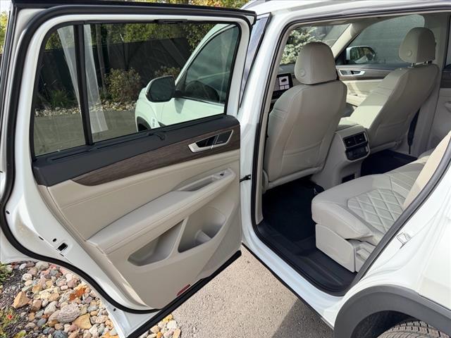 new 2026 Volkswagen Atlas car, priced at $52,618