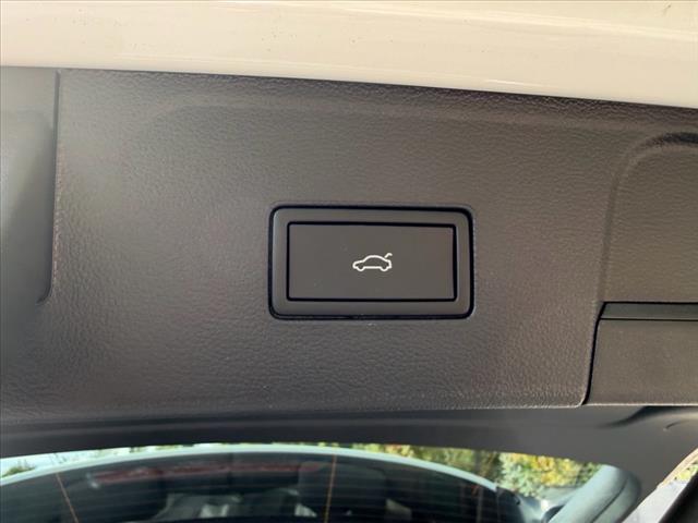 new 2026 Volkswagen Atlas car, priced at $52,618