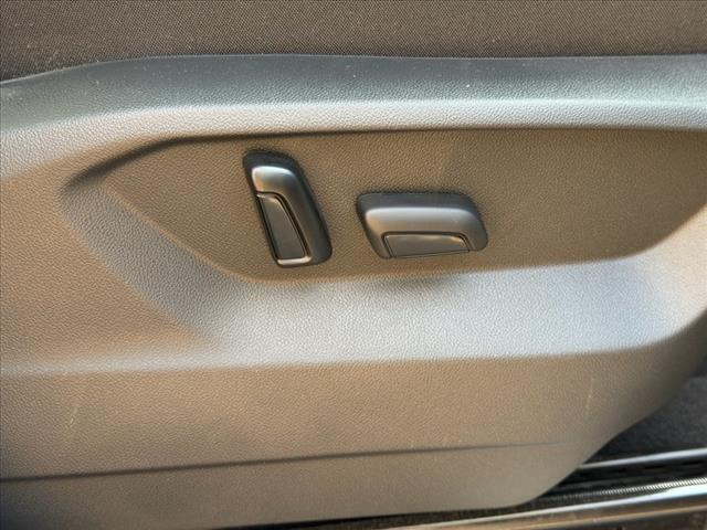 new 2026 Volkswagen Atlas Cross Sport car, priced at $51,946