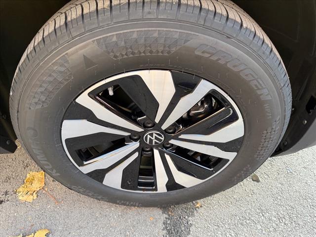 new 2026 Volkswagen Atlas car, priced at $42,245