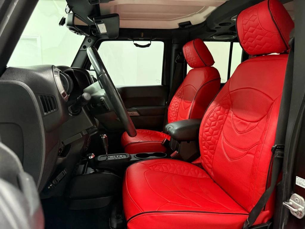 used 2014 Jeep Wrangler Unlimited car, priced at $18,633