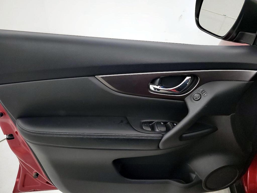 used 2015 Nissan Rogue car, priced at $13,998