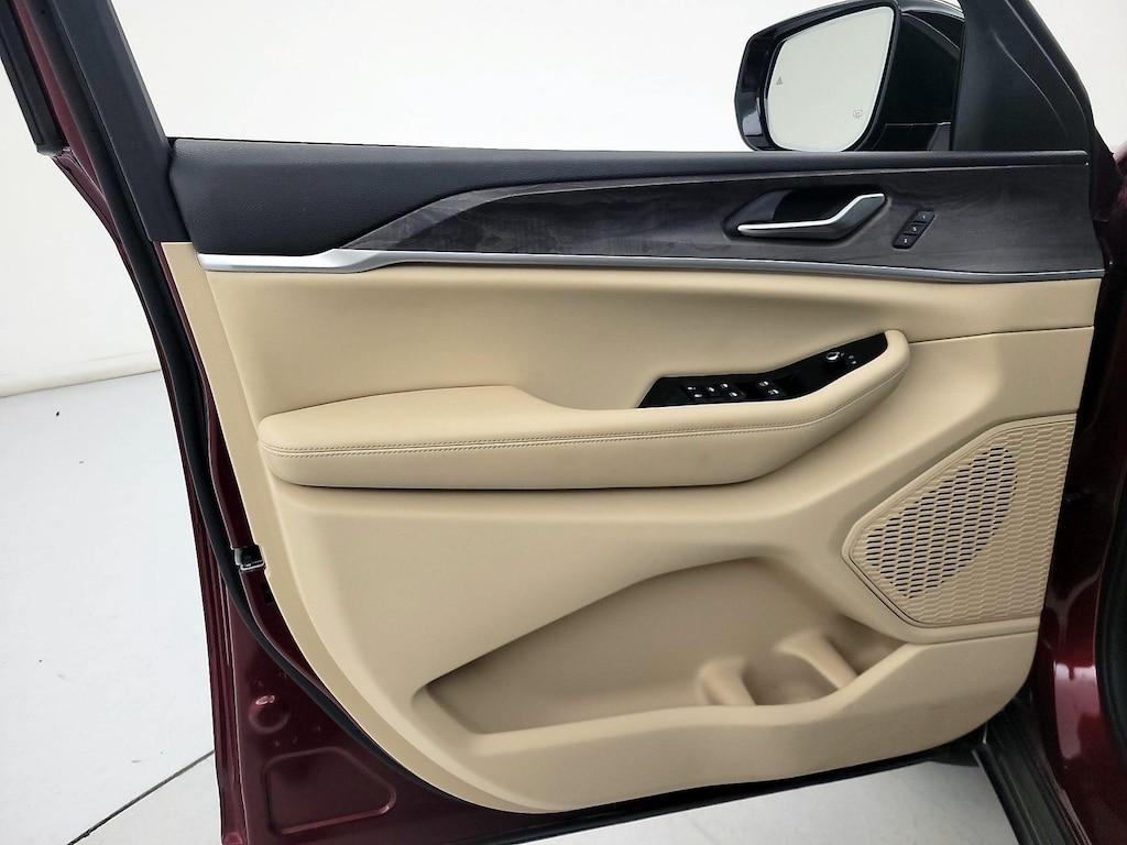 used 2024 Jeep Grand Cherokee car, priced at $33,998