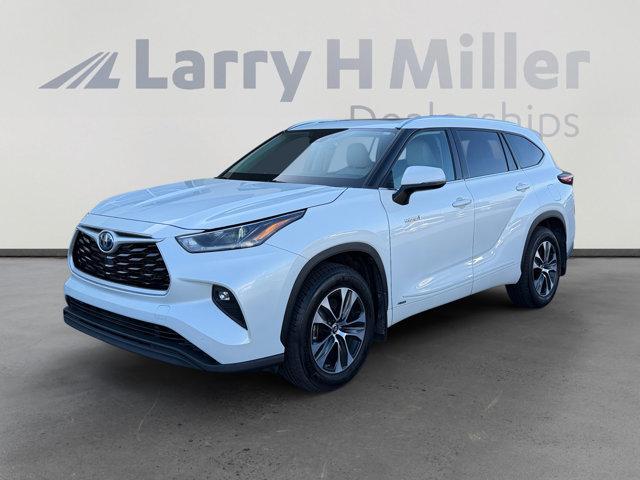 used 2021 Toyota Highlander Hybrid car, priced at $32,780
